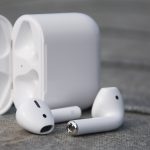 AirPods - беспроводные наушники Apple
