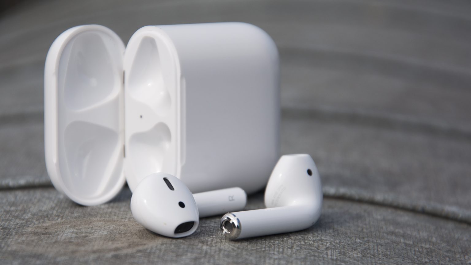 Можно ли заряжать airpods pro беспроводной зарядкой magsafe